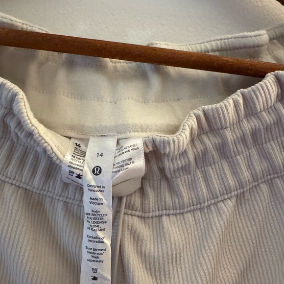 Lululemon Athletica Ribbed Cream Pants - Picture 2 of 2